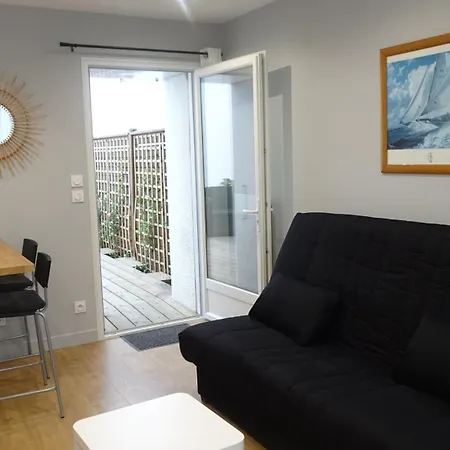 Le Petit Malo - Sudio Avec Terrasse Et Parking Prive * La Rochelle (Charente-Maritime)
